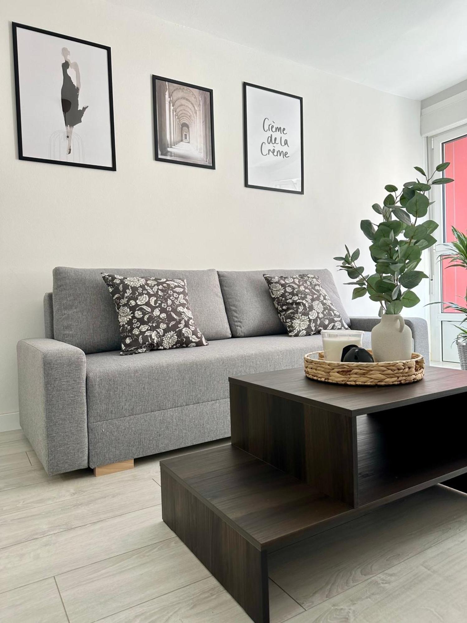 Cozy Flat 5 Mins From The Beach Хихон Екстериор снимка