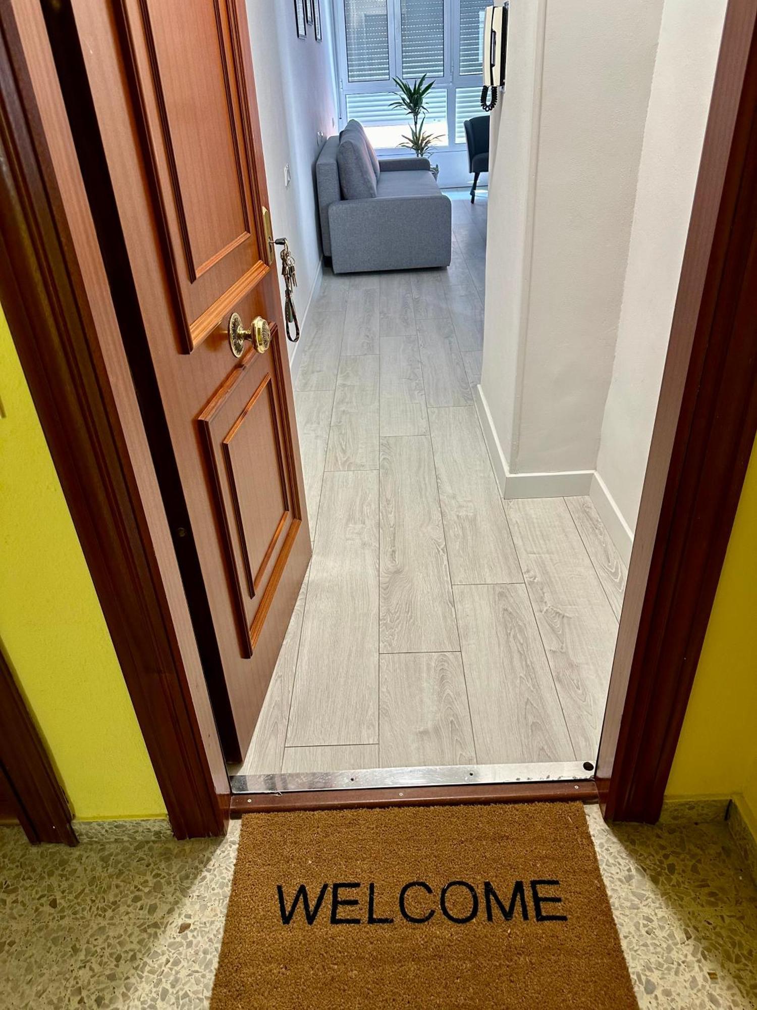 Cozy Flat 5 Mins From The Beach Хихон Екстериор снимка